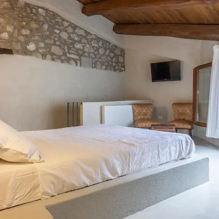 Ferienhaus Donna Rina - Suggestiva Casa Nel Centro Storico Colledimezzo