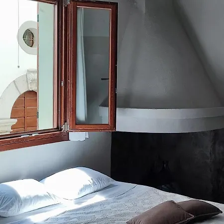 Semesterbostad Donna Rina - Suggestiva Casa Nel Centro Storico