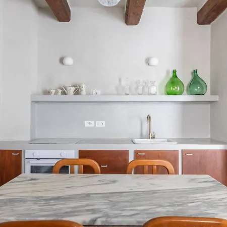 Donna Rina - Suggestiva Casa Nel Centro Storico Semesterbostad