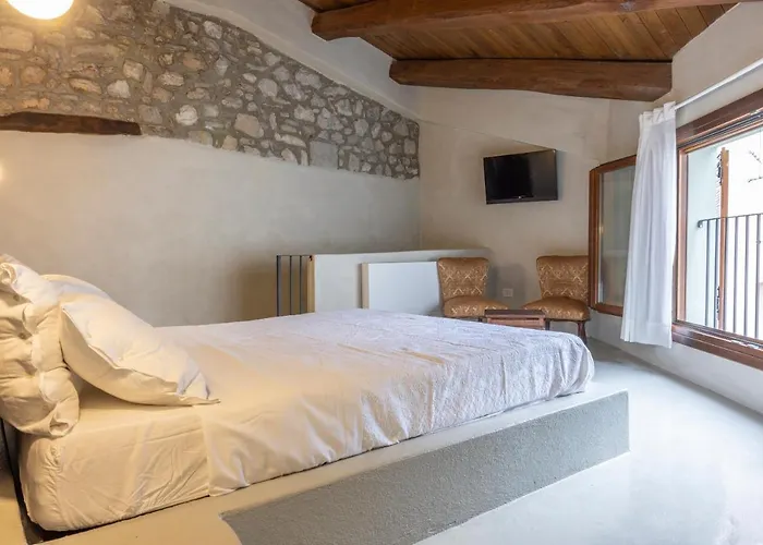 Ferienhaus Donna Rina - Suggestiva Casa Nel Centro Storico Colledimezzo