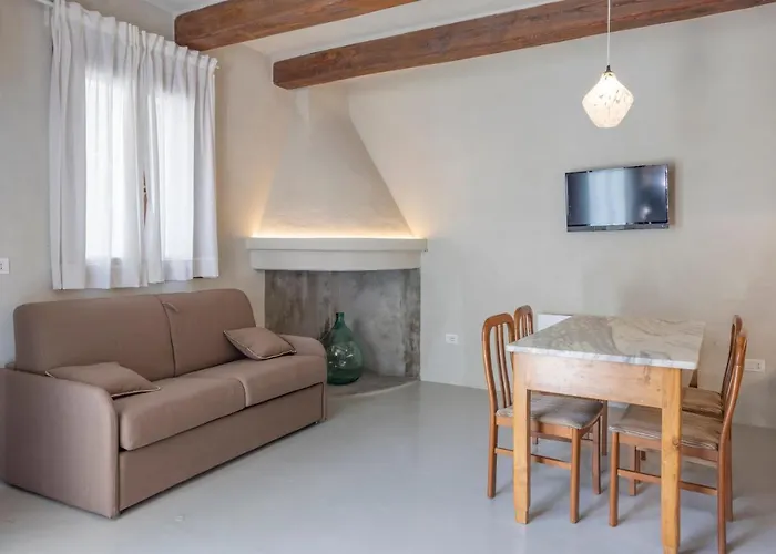 Donna Rina - Suggestiva Casa Nel Centro Storico Colledimezzo